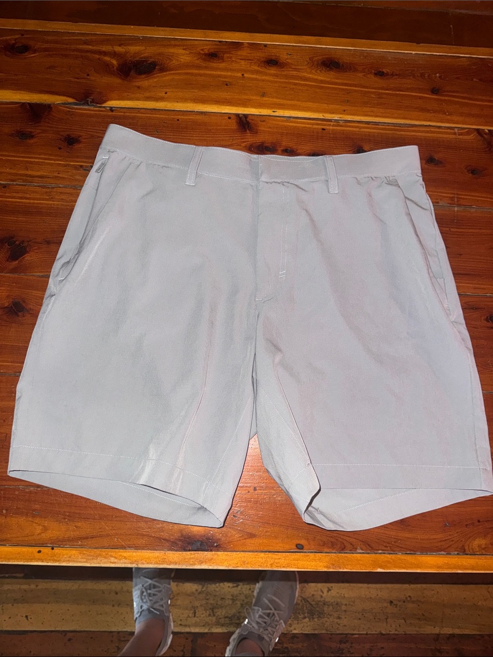 Fabletics Men's Light Gray Flat-Front Shorts L